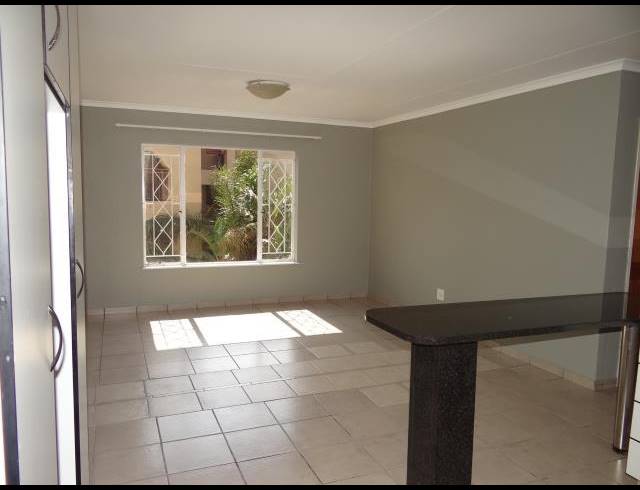 2 BEDROOM PROPERTY TO RENT IN HELDERKRUIN